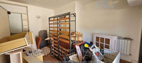 6 rooms Apartment in Rome, Italy No. 222798 21