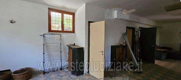 6 rooms Apartment in Rome, Italy No. 222798 28