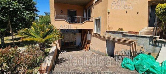 6 rooms Apartment in Rome, Italy No. 222798 32