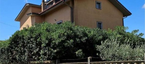 6 rooms Apartment in Rome, Italy No. 222798 9