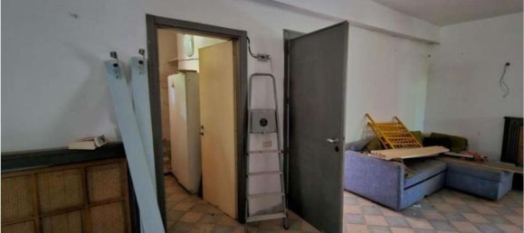 6 rooms Apartment in Rome, Italy No. 222798 5