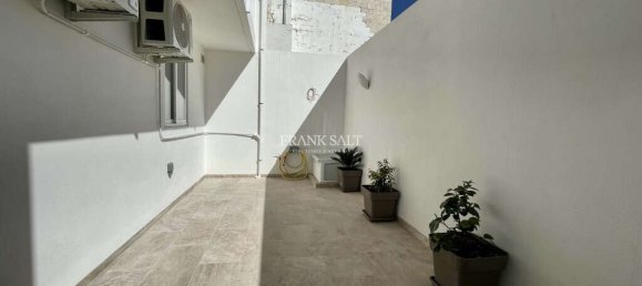 2 bedrooms Maisonette in Kalkara, Malta No. 11113 8