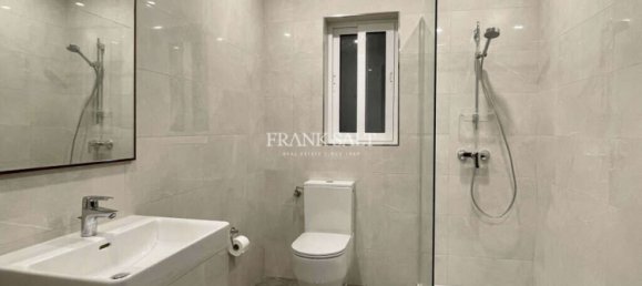 2 bedrooms Maisonette in Kalkara, Malta No. 11113 12