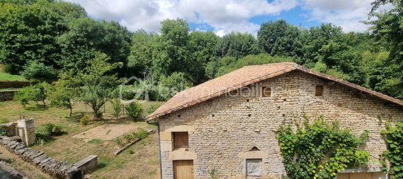 5 bedrooms House in Deux-Sevres, France No. 282336 3