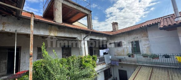 Villa de 4 dormitorios en Arosio, Italy No. 114587 14