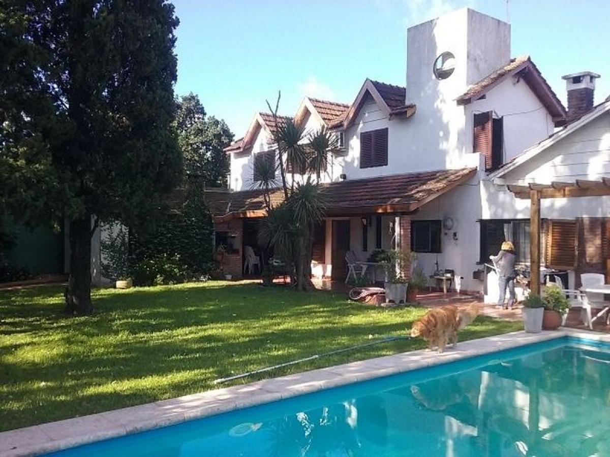5 bedrooms House in San Miguel, Argentina No. 7359