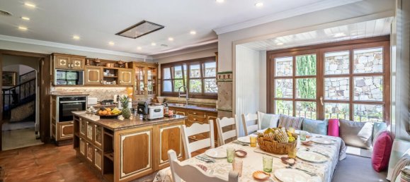 7 bedrooms Villa in Marbella, Spain No. 118489 9