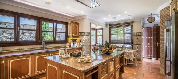 7 bedrooms Villa in Marbella, Spain No. 118489 8