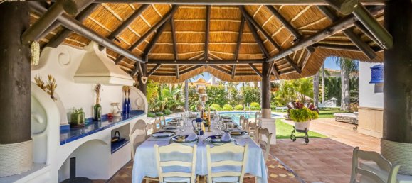 7 bedrooms Villa in Marbella, Spain No. 118489 3