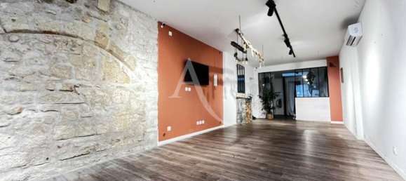 Edificio de 4 habitaciónes en Saint-Aignan, France No. 55669 3