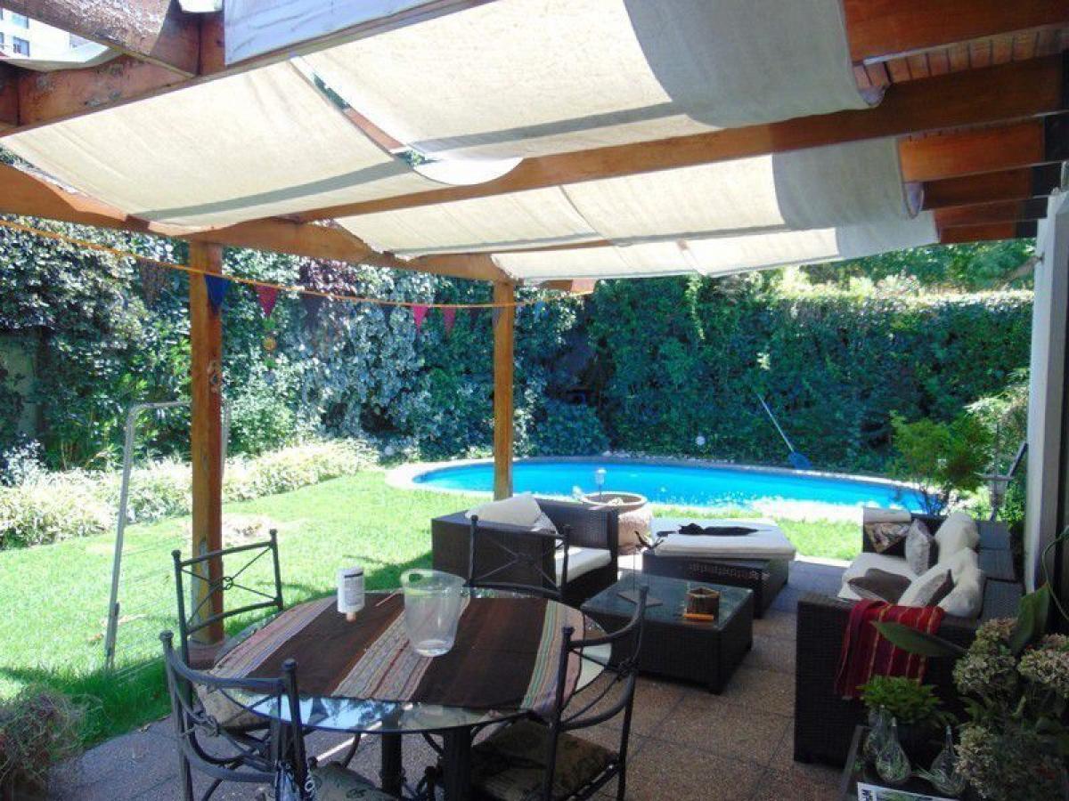 4 bedrooms House in Santiago, Chile No. 2878
