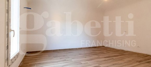 3 bedrooms Apartment in Bologna, Italy No. 330617 8