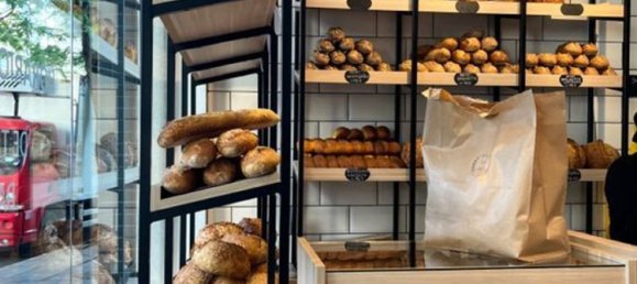 90m² Commercial property in Padua, Italy No. 73415 2