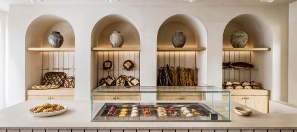 90m² Commercial property in Padua, Italy No. 73415 3