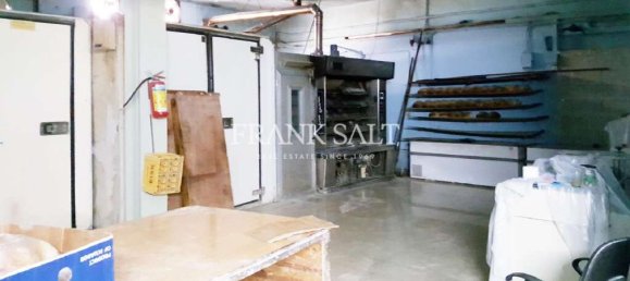 500m² Shop in San Gwann, Malta No. 12037 2