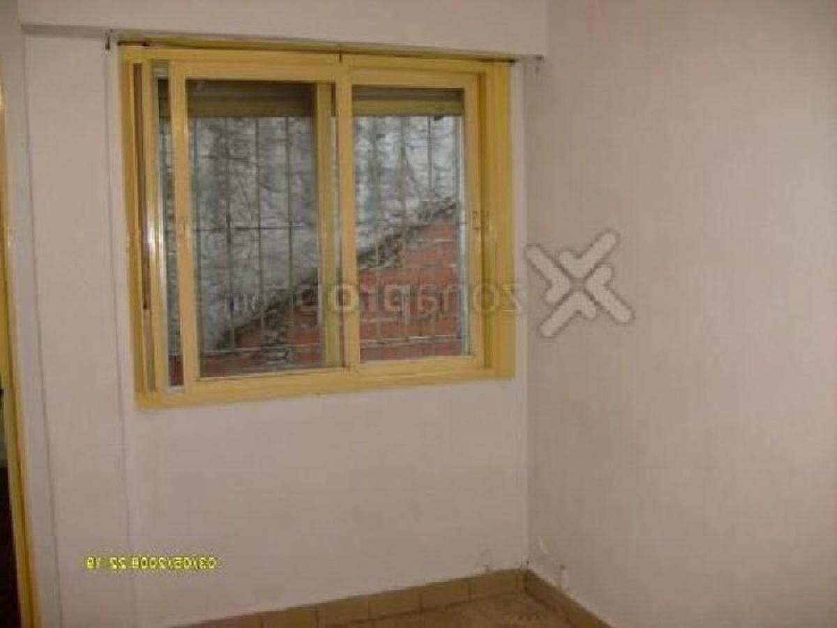 Studio in Bermudez, Argentina No. 8523