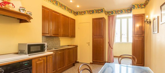 5 bedrooms Apartment in Milan, Italy No. 362654 8