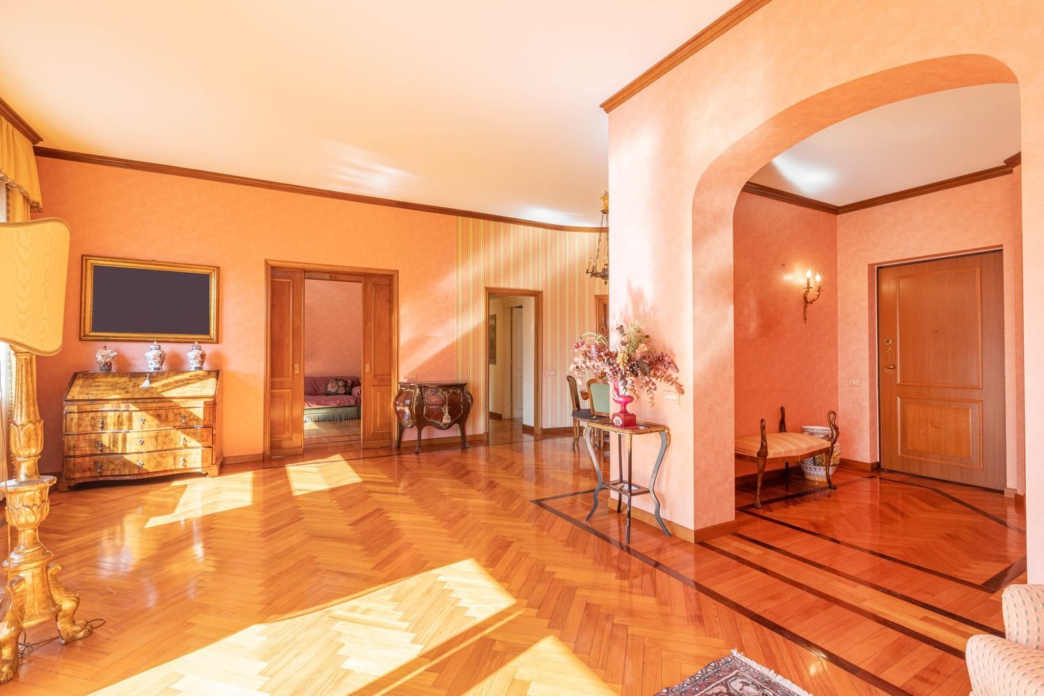 5 bedrooms Apartment in Milan, Italy No. 362654