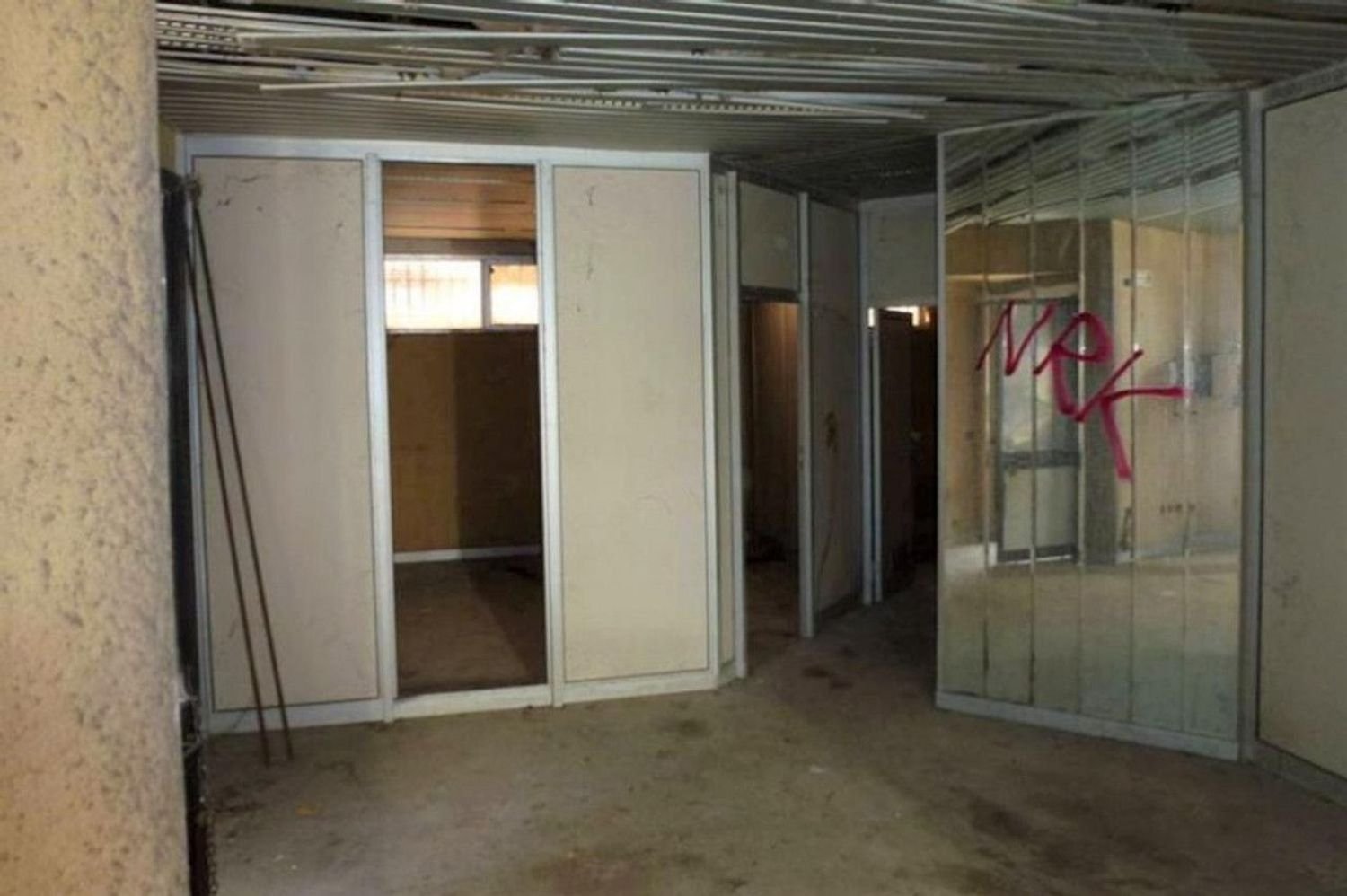 184m² Office in Ardea, Italy No. 372684