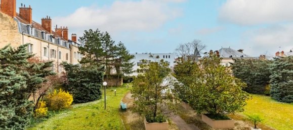 Квартира с 3 спальнями в Дижон, Франция № 206555 2