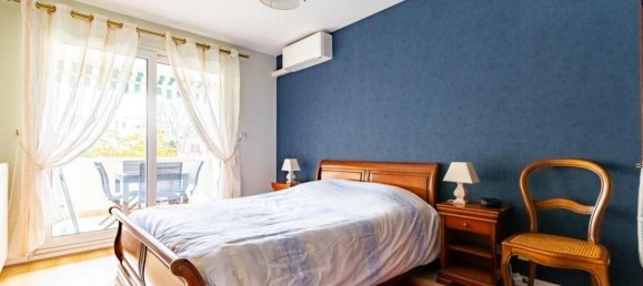 Квартира с 3 спальнями в Дижон, Франция № 206555 8