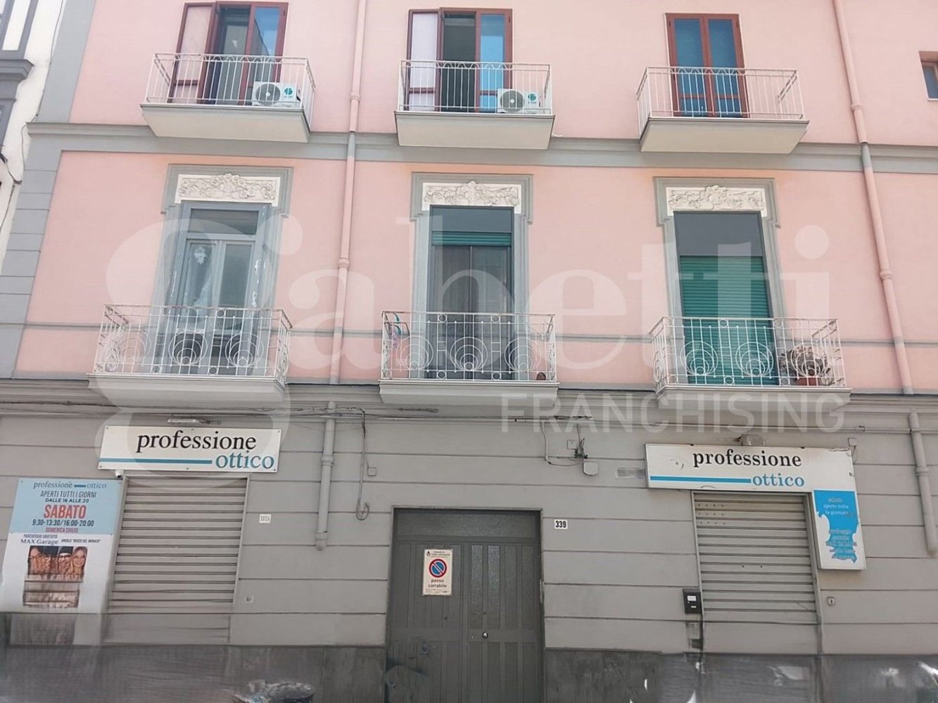 3 bedrooms Apartment in Torre Annunziata, Italy No. 341272