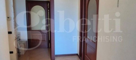 3 bedrooms Apartment in Torre Annunziata, Italy No. 341272 8