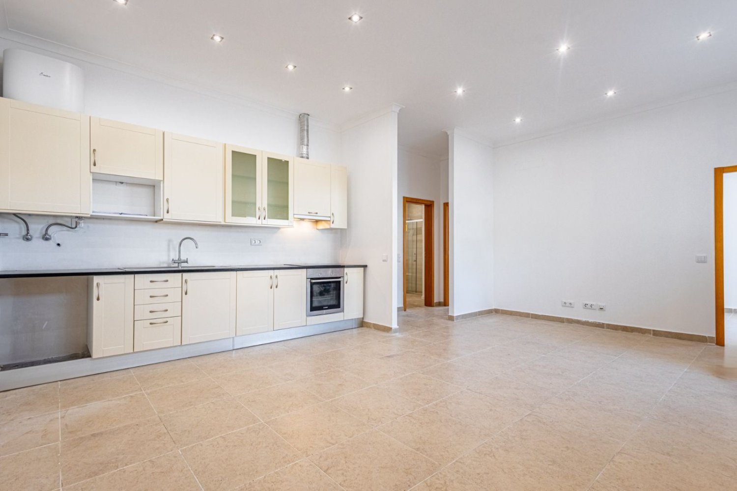 3 bedrooms Apartment in Azambuja, Portugal No. 261752