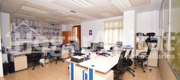Офис 255м² в Кастельон-де-ла-Плана, Испания № 129621 4