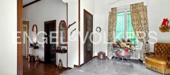 5 bedrooms Villa in Varese, Italy No. 266769 6