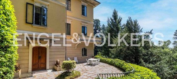5 bedrooms Villa in Varese, Italy No. 266769 2