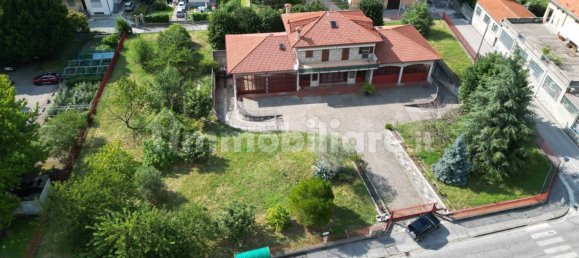 5-salle Propriété commerciale à Erba, Italy No. 279655 6