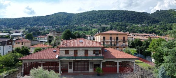 5-salle Propriété commerciale à Erba, Italy No. 279655 2