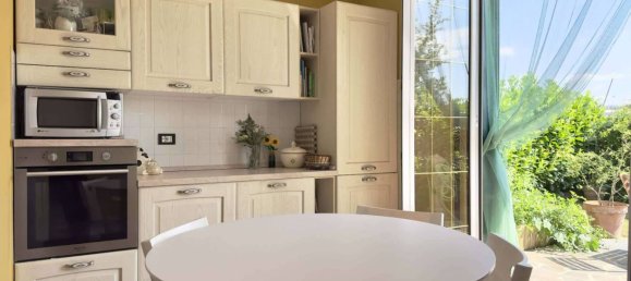 2 bedrooms House in Bonate Sopra, Italy No. 315451 9