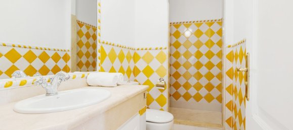 4 bedrooms Townhouse in La Quinta, Spain No. 144725 10