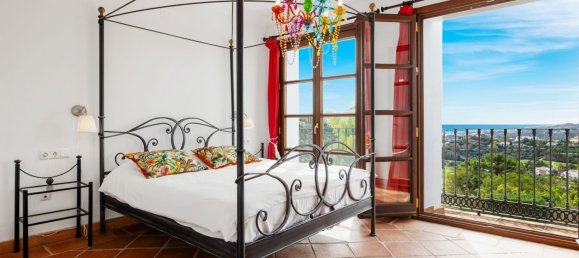 4 bedrooms Townhouse in La Quinta, Spain No. 144725 9