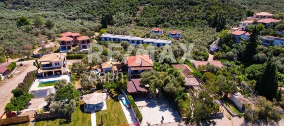 3 bedrooms Townhouse in Magnesia, Greece No. 783 2