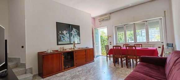 Дом с 4 спальнями в Латина, Италия № 350073 33