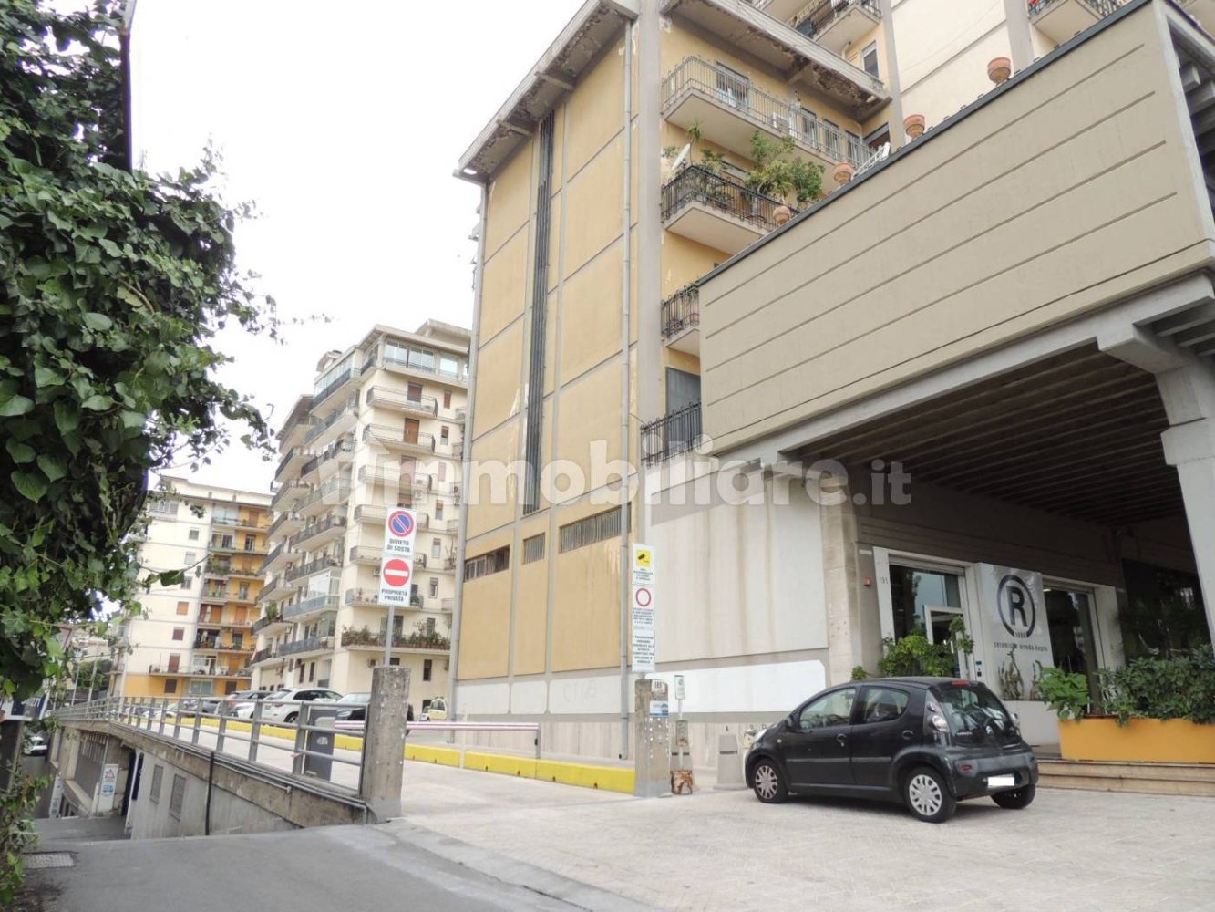 4 bedrooms Apartment in Catania, Italy No. 309005