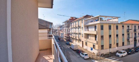 3غرفة شقة في Novara, Italy رقم 136072 30