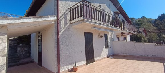5 rooms House in Serrone, Italy No. 86153 24