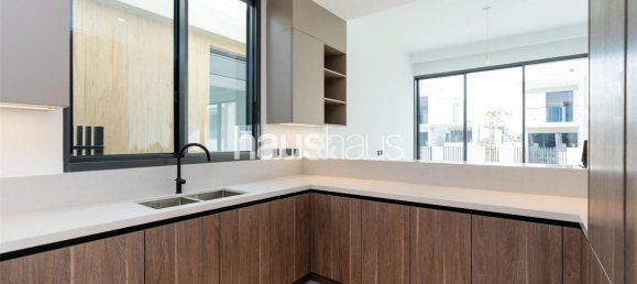 Вилла с 5 спальнями в Tilal Al Ghaf, ОАЭ № 99700 13