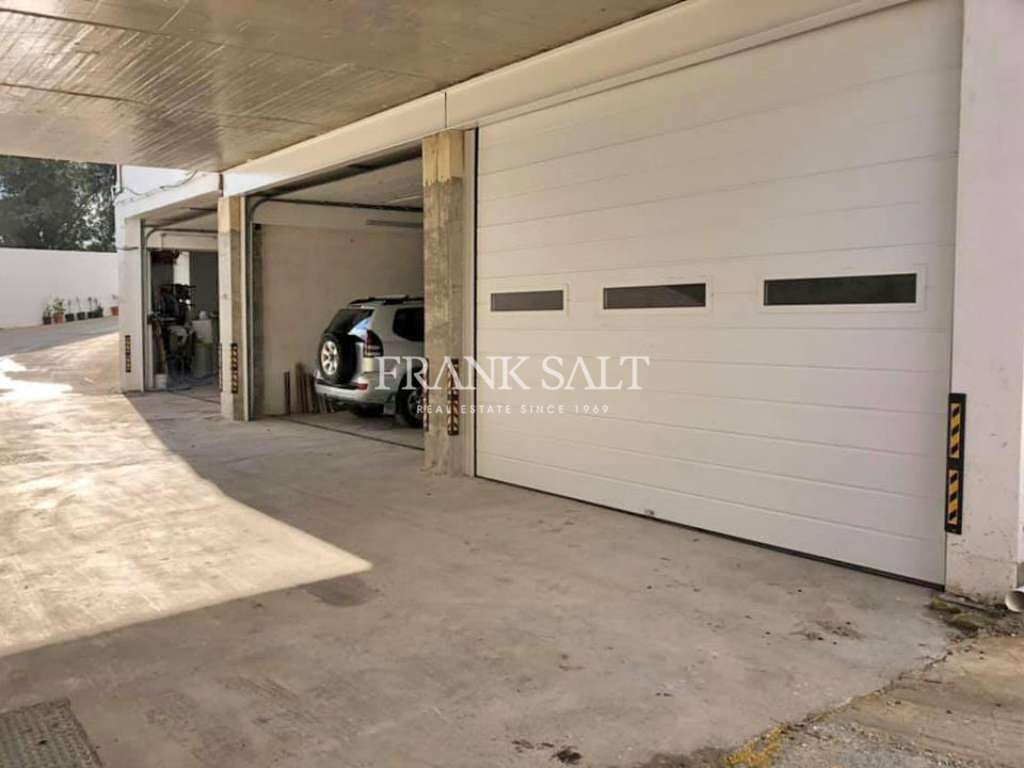 117m² Warehouse in Zurrieq, Malta No. 13114