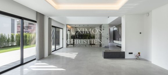 4 bedrooms Villa in Quarteira, Portugal No. 103804 8