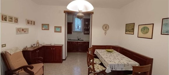 6 rooms House in Romagnese, Italy No. 6859 44
