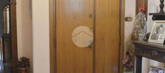 3-salle Appartement à Rome, Italy No. 235379 3