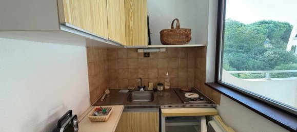 Studio in La Grande-Motte, France No. 355600 4