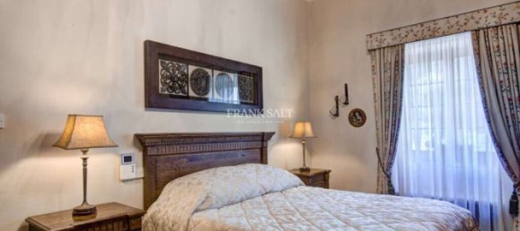 3 bedrooms Townhouse in Attard, Malta No. 9021 8