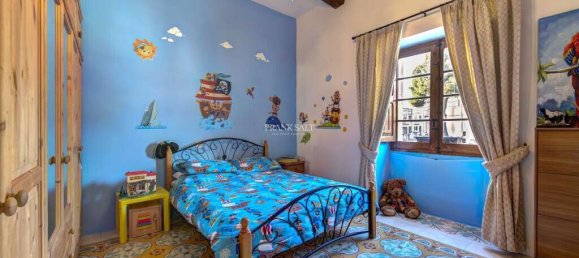 3 bedrooms Townhouse in Attard, Malta No. 9021 18