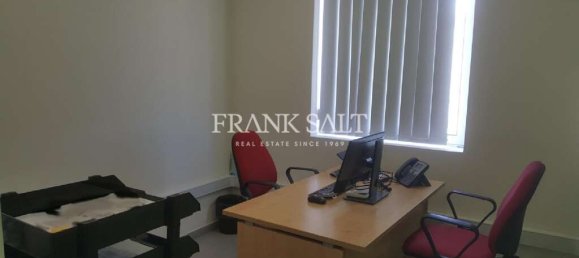 235m² Office in Ta' Xbiex, Malta No. 12819 15